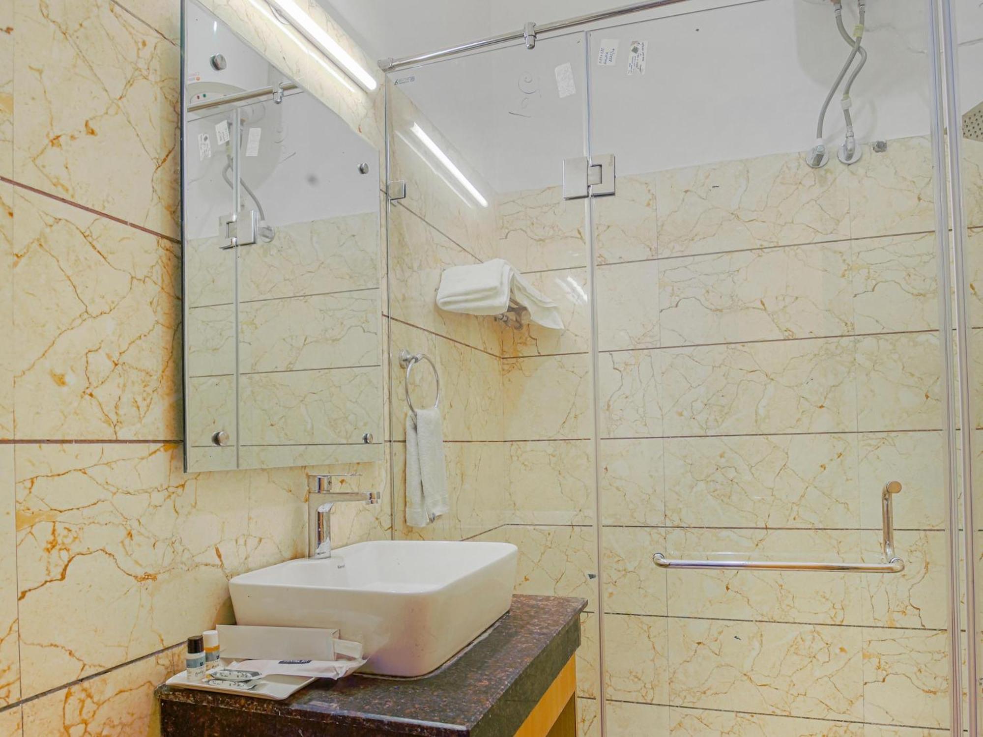 Hotel Ricky By Sahibs Group Amritsar Esterno foto